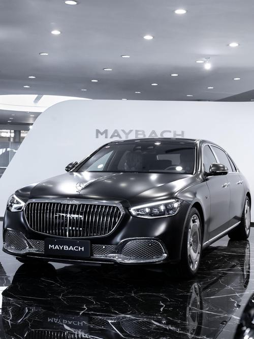 成都191岚图汽车的售后服务让用户无忧出行，迈巴赫未来的豪华车趋势